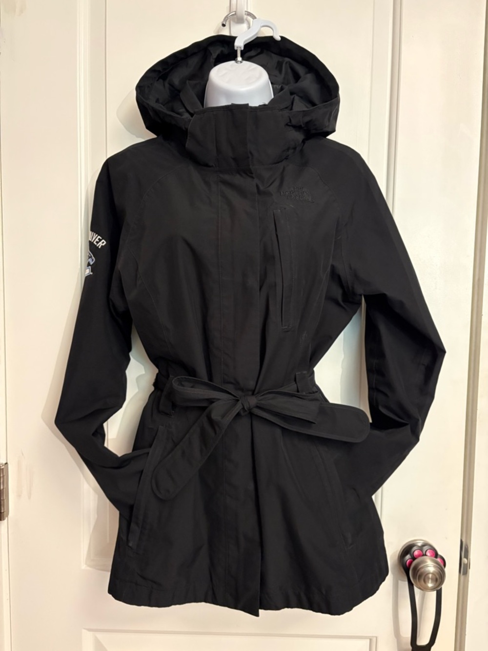 North Face Vancouver Canucks Belted Trench Rain Coat Black Medium